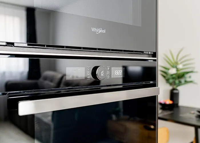 Spirit With Free Parking *