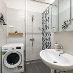 Spirit With Free Parking Apartment